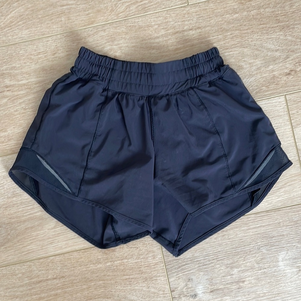Black lululeon hotty hot shorts size 2, 4' length